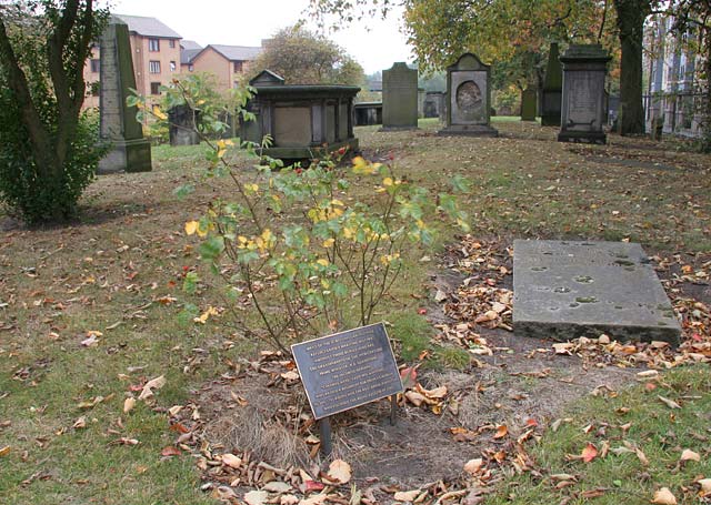  Entrance to North Leith Cemetery