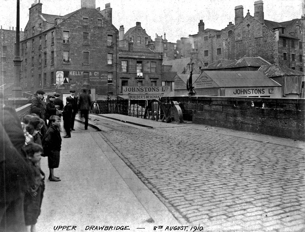 Upper Drawbridge over the Water of Leith at Sandport Place, Leith - 1910