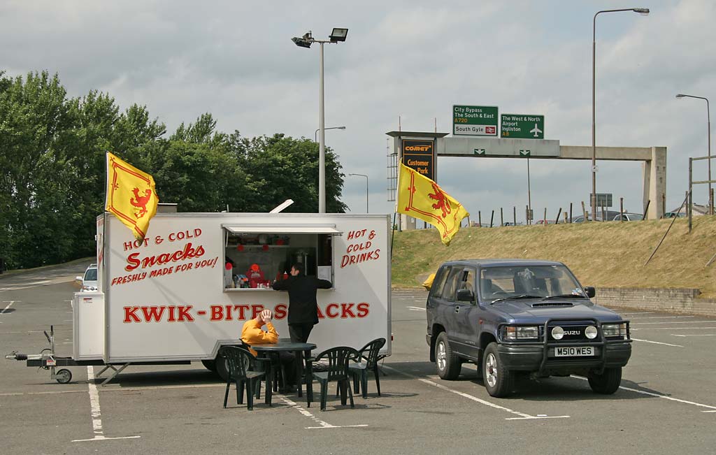 Refreshement van in the Comet car park at Maybury - June 2006