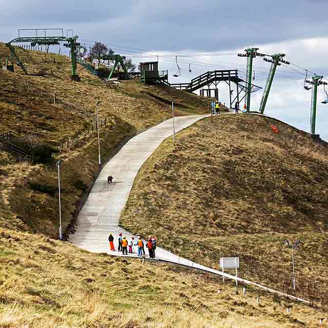 The Pentland Hills  -  A fine afternon on the first day of Spring:  March 20, 2015