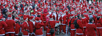 Santa Run  -  West Princes Street Gardens  -  Sunday 11 December 2005