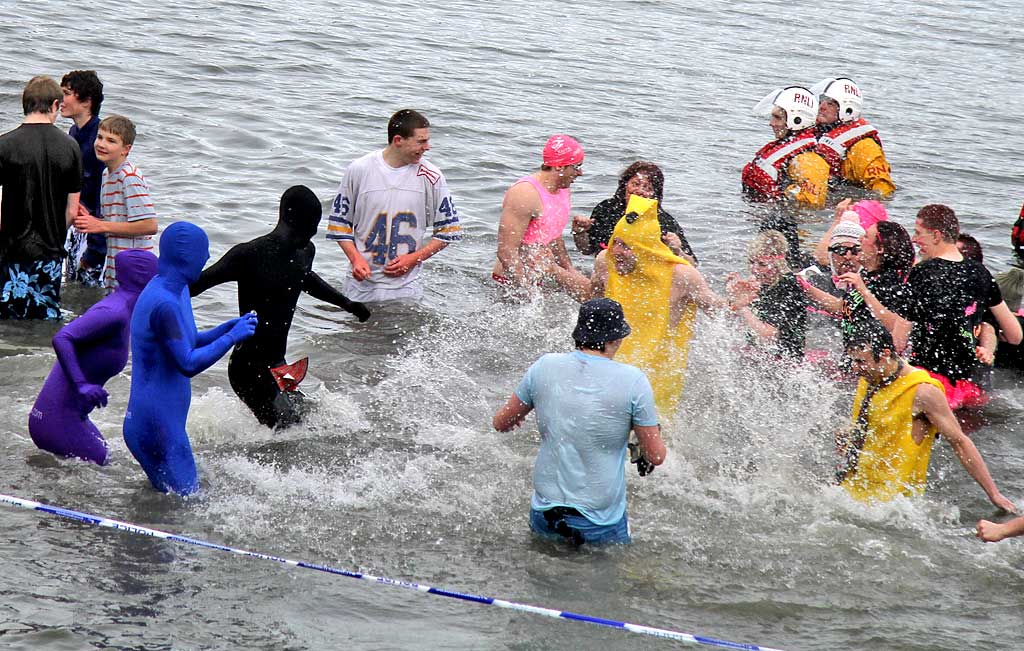 The Loony Dook  -  A dip in the Firth of  Forth at South Queensferry on New Year's Day, 2010