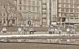 St Andrew Square Gardens - open to the public from 2008  -  Looking south  -  zoom-in