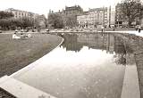 St Andrew Square Gardens - open to the public from 2008  -  Looking south  -  zoom-out