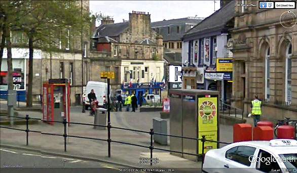 Where was this photo taken?  -  Answer:  Outside the Post Office at Murray Place, Stirling