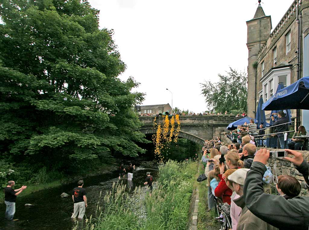 Stockbridge Duck Race, Water of Leith, Stockbridge  -  June 29, 2008