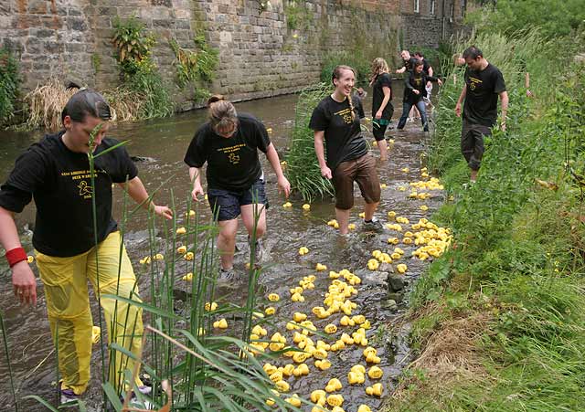 Stockbridge Duck Race, Water of Leith, Stockbridge  -  June 29, 2008