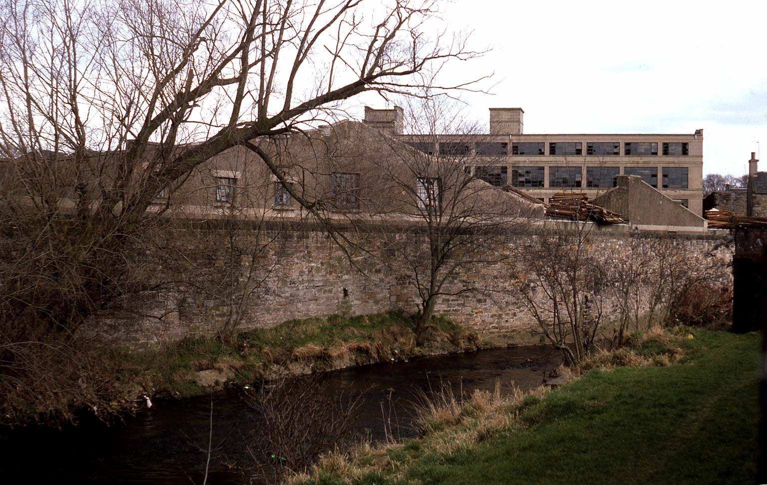 Buildings at Tanfield including Tanfield Hall, Morrospm & Gibb's Paper and Printed Sheet Store