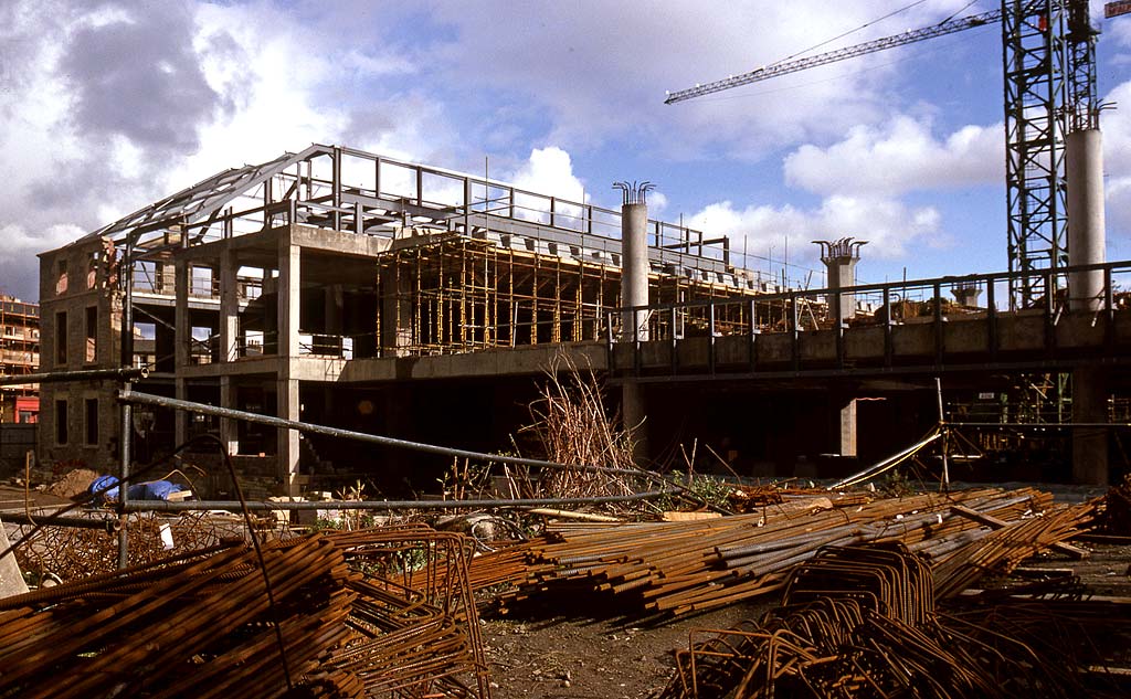 Tanfield House  -  Administration Offices for Standard Life  -  under construction, 1989