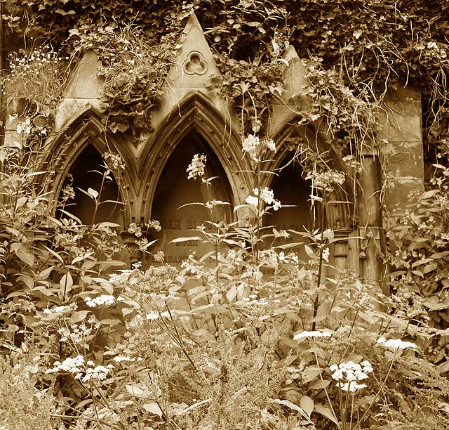 Warriston Cemetery  -  July 2010