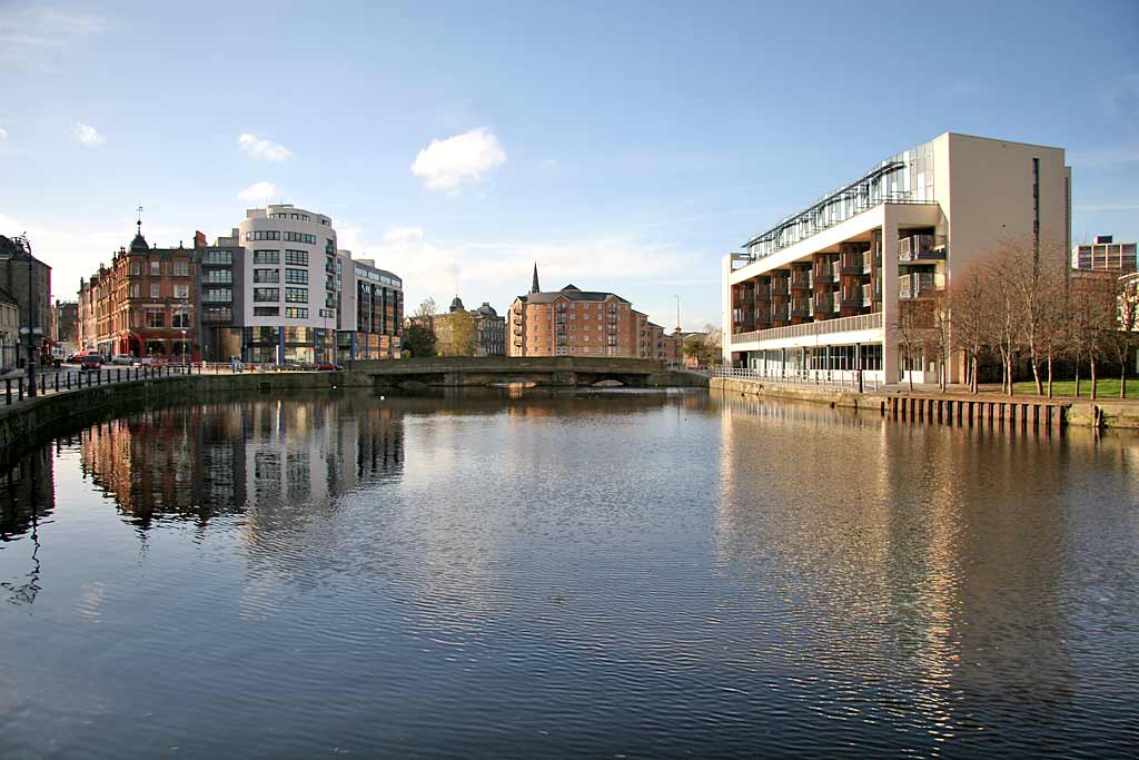 Looking down the Water of Leith fromBernard Street Bridge, towards Sandport Place Bridge, Leith  -  October 2005