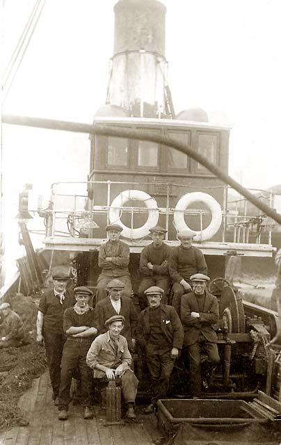 Where is it?  -  A Trawler, perhaps at Granton Middle Piier