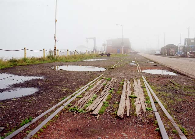 Edinburgh Waterfront  -  Middle Pier at Granton Harbour on a misty Sunday afternoon  -  4 August 2002