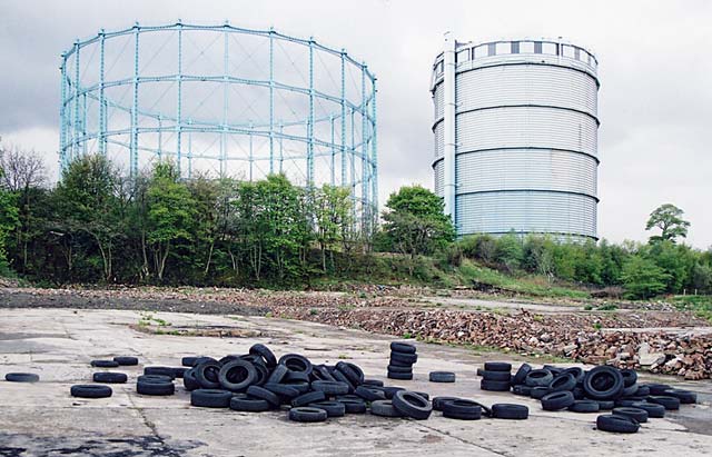 Edinburgh Waterfront  -  Gasometers and Tyres  -  4 May 2004