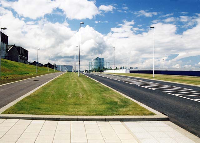 Edinburgh Waterfront  -  Waterfront Avenue, four days after it was opened  -  22 Jine 2004