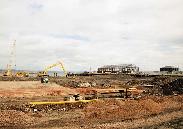 Granton Western Harbour  -  Looking north-east towards Granton Milldle Pier from near Oxcraig Street  -   30 June 2004