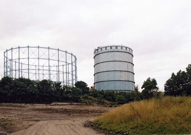 Edinburgh Waterfront  -  Demolition of one of the gasometers by controlled explosion  -  15 August 2004  -  The explosion!