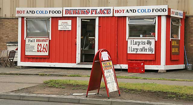 Edinburgh Waterfront  -  Derek's Place, selling hot and cold food, close to the entrance to Middle Pier, Granton Harbour  -  June 2006