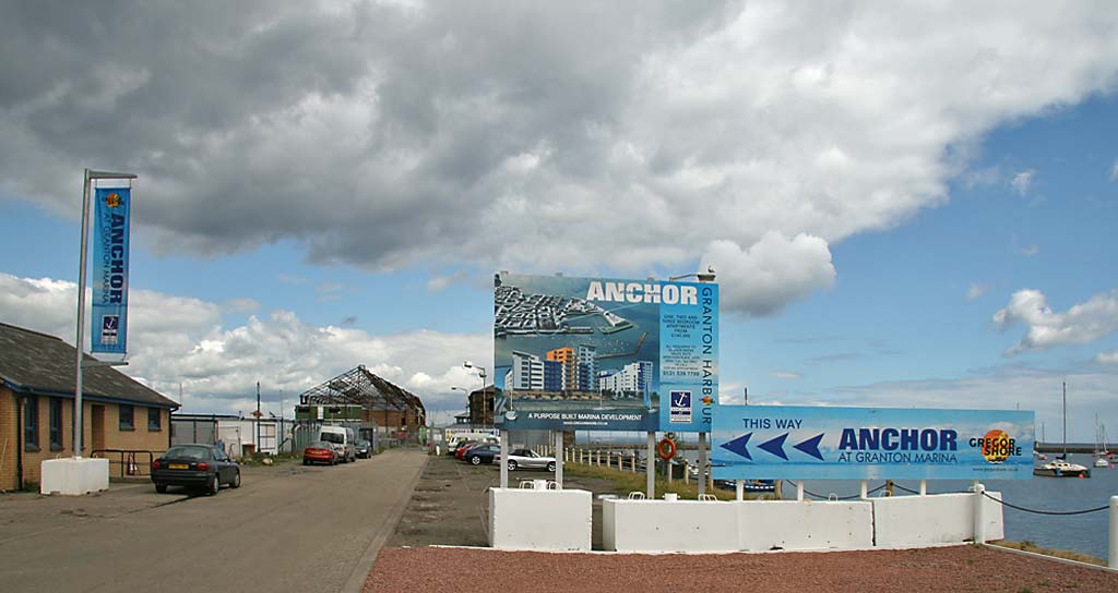 Granton Waterfront  -  Building commences at Middle Pier  -  'Anchorage' apartments  -  July 2006