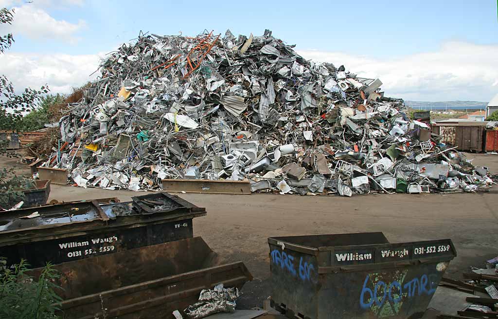 Edinburgh Waterfront  -  William Waugh scrap yard  -  July 2006