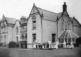 Gogarburn House - children and nurses outside