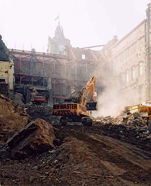 GPO  -  Building work  -  Removal of interior walls prior to reconstruction  -  April 2003