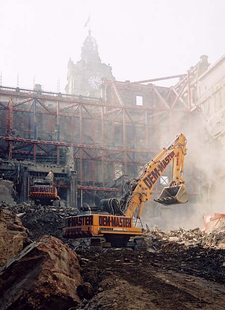 GPO  -  Building work  -  removal of interior walls prior to reconstruction  -  April 2003