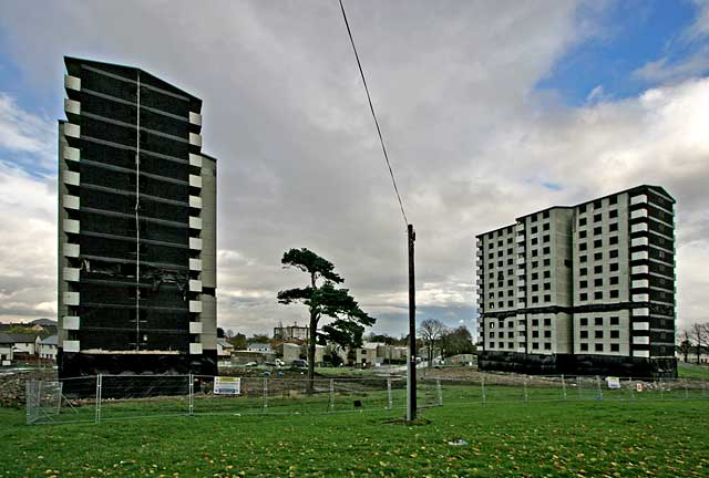 Gracemount High Rise  Flats, SE Edinburgh  -  October 24, 2009 - One day before Demolition