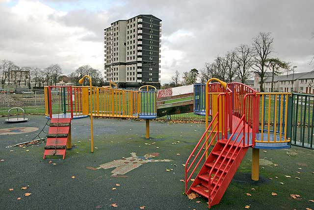 Gracemount High Rise  Flats, SE Edinburgh  -  October 24, 2009 - One day before Demolition