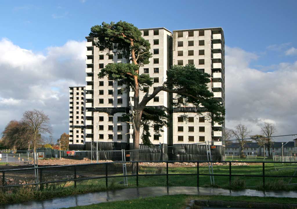 Gracemount High Rise  Flats, SE Edinburgh  -  October 24, 2009 - One day before Demolition