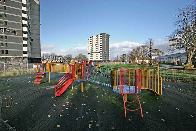 Gracemount High Rise  Flats, SE Edinburgh  -  October 24, 2009 - One day before Demolition