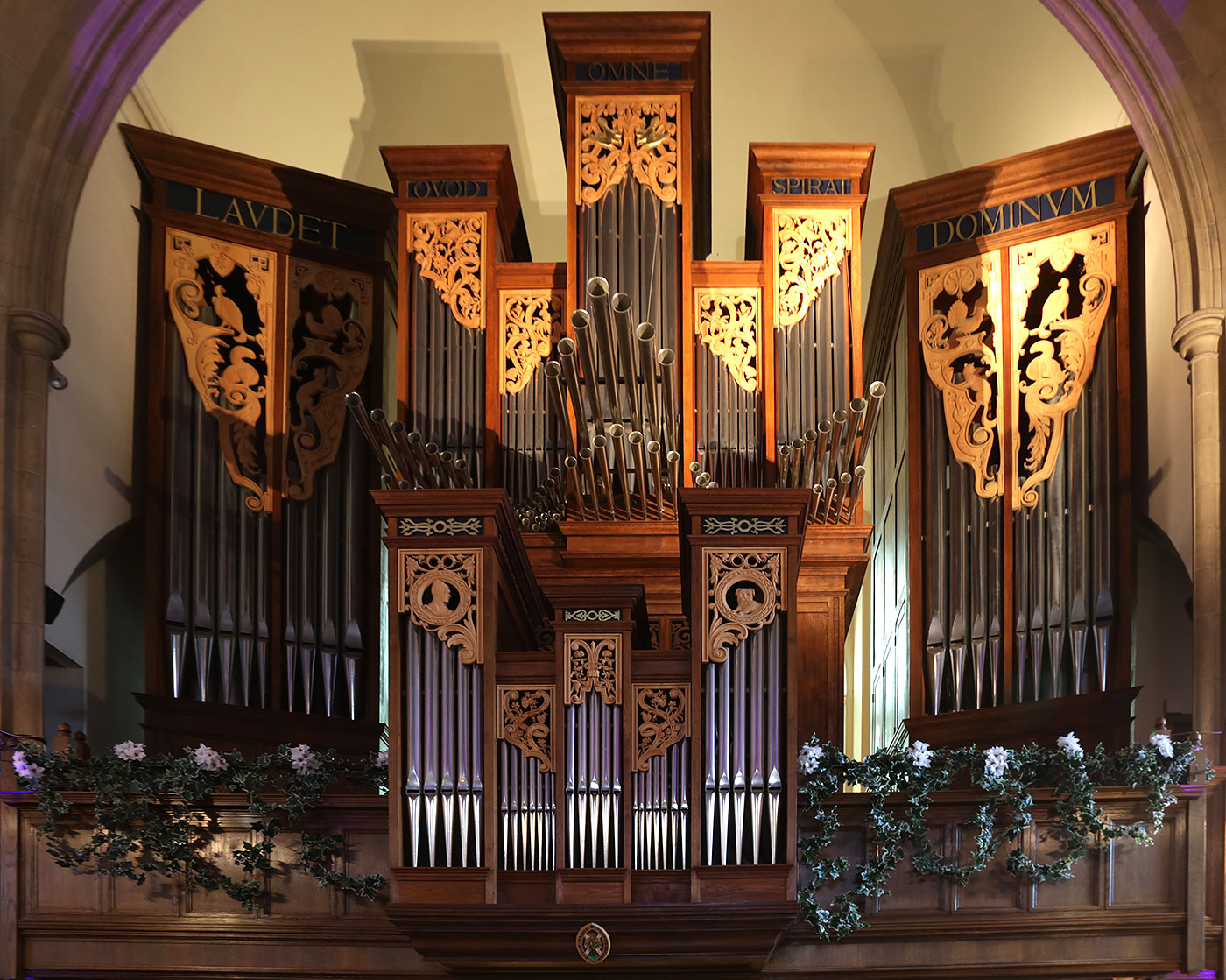 Greyfriar's Kirk  -  Organ Pipes at the west end of the church