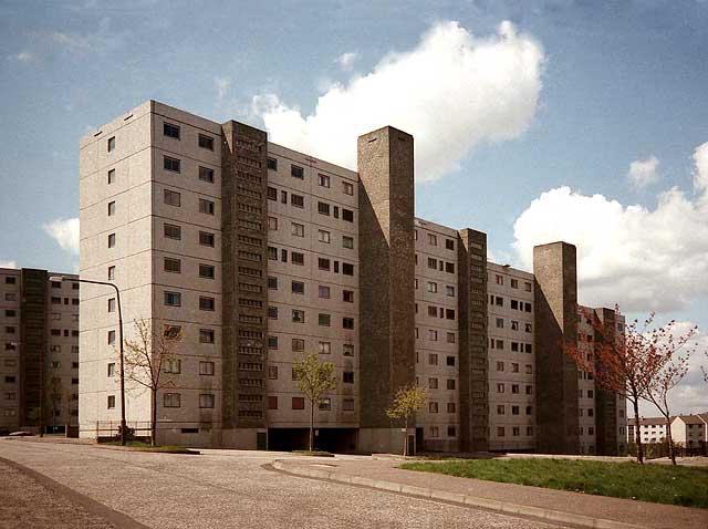 Hermiston Court, Sighthill North  -  Photogarph taken 1987