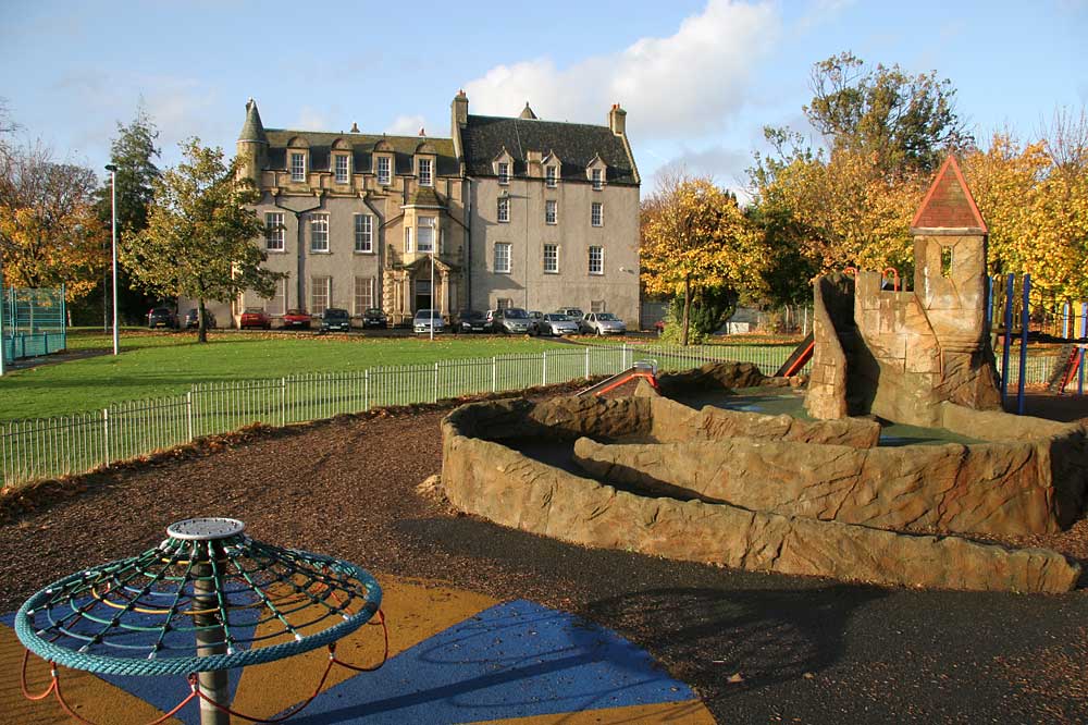 Inch House and Playground, Inch Park  -  Photographed 2 November 2005