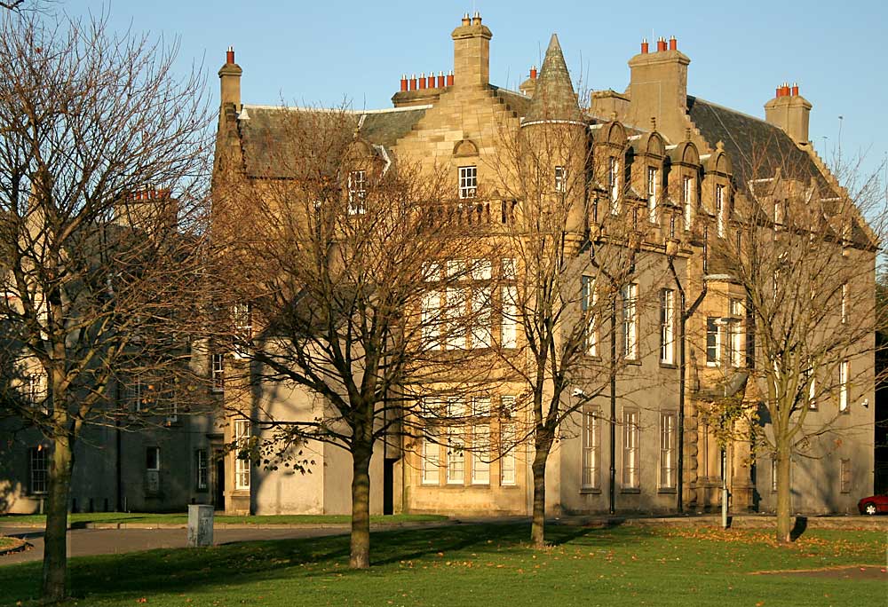 Inch House, Inch Park  -  Photographed 2 November 2005