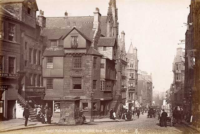 Photographs by Alex A Inglis  -  John Knox House, Edinburgh Royal Mile