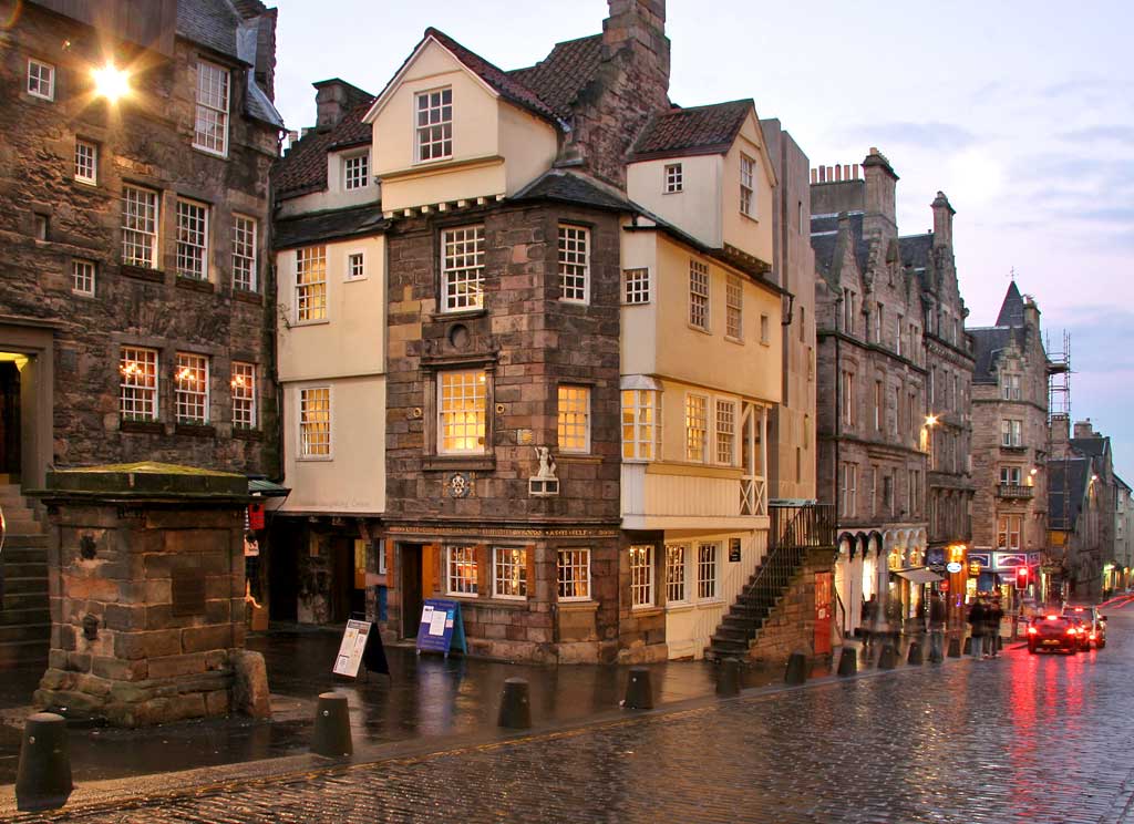 John Knox House, High Street, Edinburgh  -  on a winter afternoon