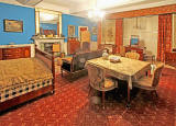 0_buildings_-_lauriston_castle_interior_guests_bedroom_7_087170.htm