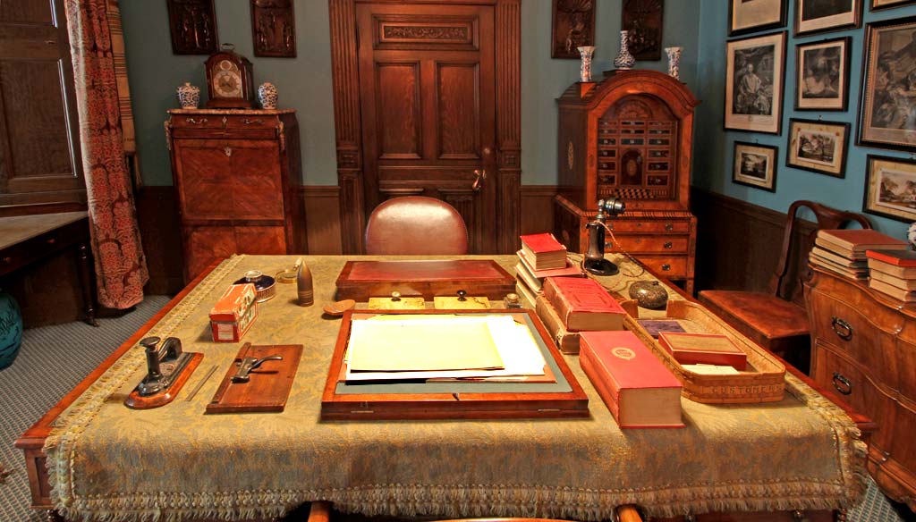 Lauriston Castle - Desk in The Oak Room- October 2011