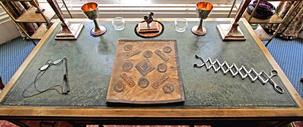 Lauriston Castle - Sitting Room Table - October 2011