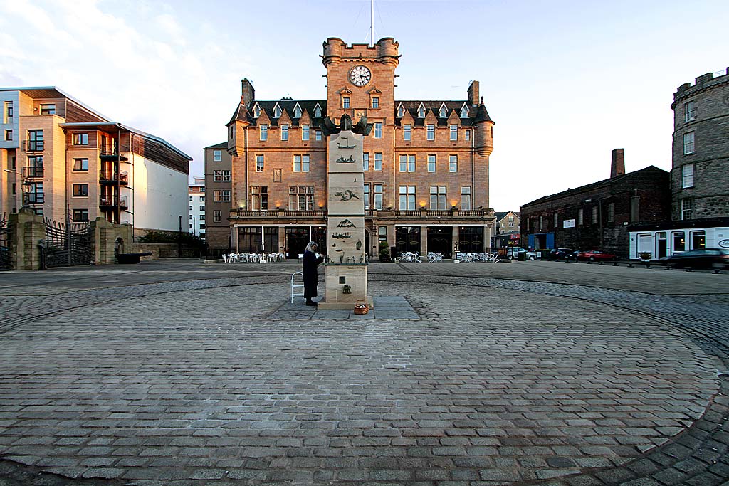 Merchant Navy Memorial, The Shore, Tower Place -  November 2010