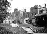 Photograph of an old hosuse at Niddrie, taken in 1898