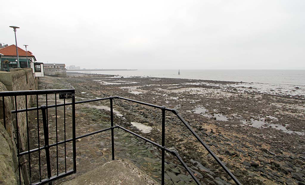 Looking to the west along Trinity Crescent towards Old Chain Pier bar on a bleak morning in October 2010