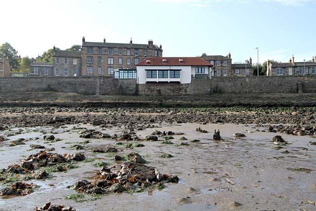 Wardie Bay - the beach close to Old Chain Pier Bar - September 2011