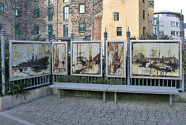 View of Leith Primary School from Duncan Place, Leith Links  -  October 2007