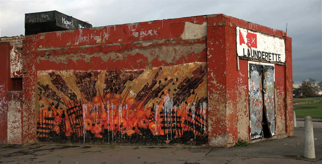 Rex Launderette and Wauchope Crescent  -  2006