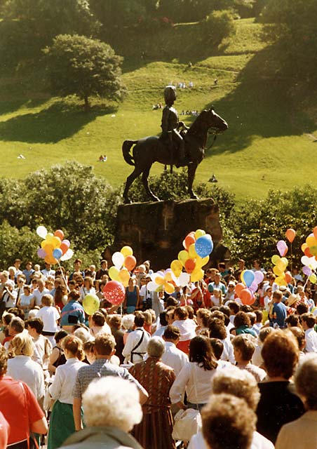 Royal Scots Greys' memorial statue  -  West Princes Street Gardens  - August 1987