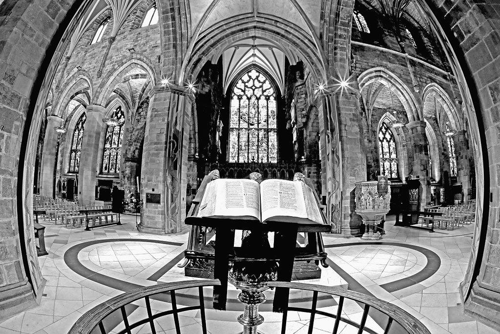 St Giles Caathedral  -  Looking North