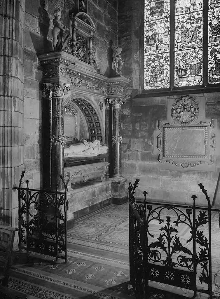 Photograph by Norward Inglis in 1950s  -  St Giles Church, High Street, Edinburgh  -  interior