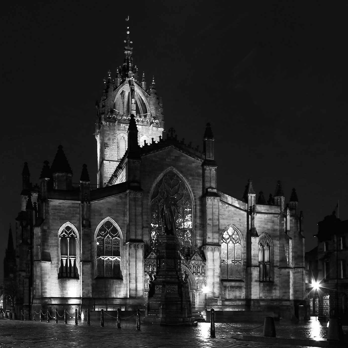 St Giles Church, HIgh Street, Edinburgh  -  Wet Weather, January 2014